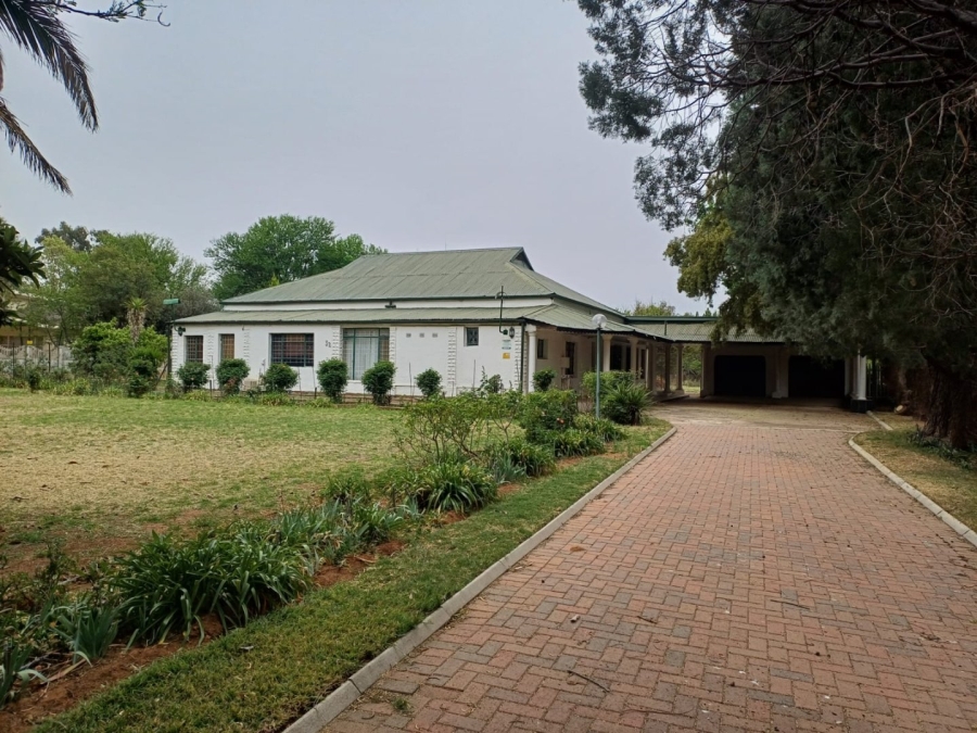 4 Bedroom Property for Sale in Wolmaransstad North West